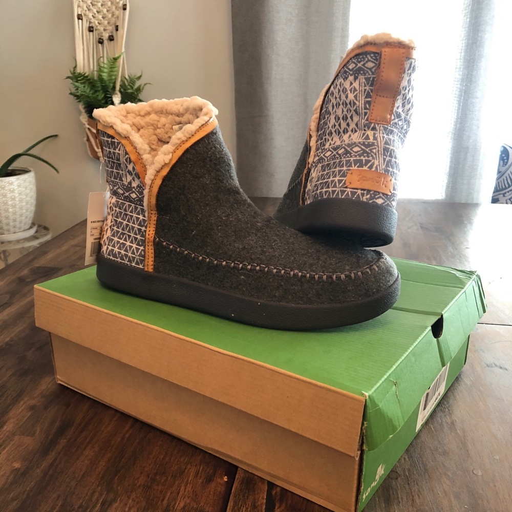 Sanuk Bootah Ojai Charcoal Grey BOOTS Size 9.5